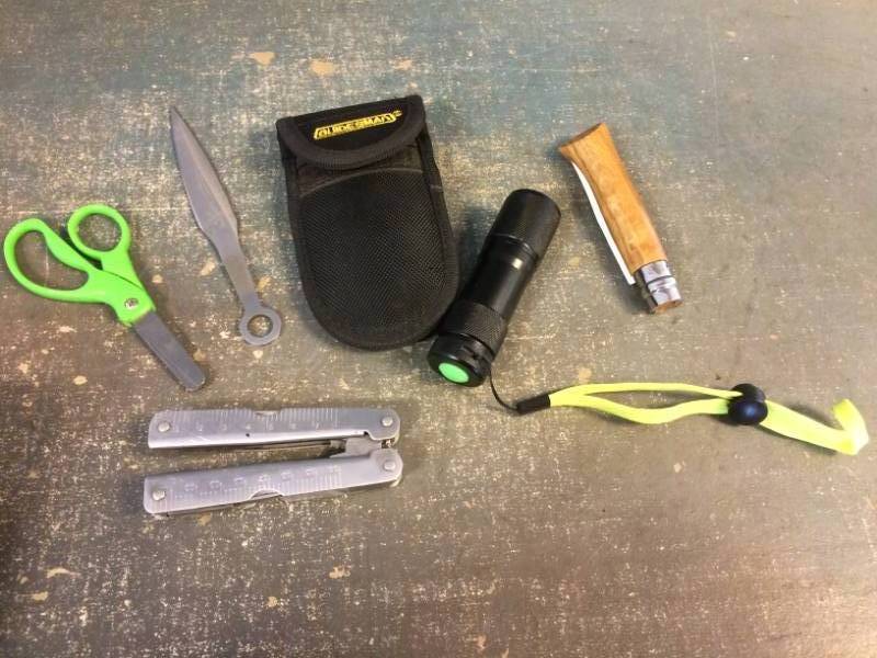 lot 67 image: Assorted Household Items
