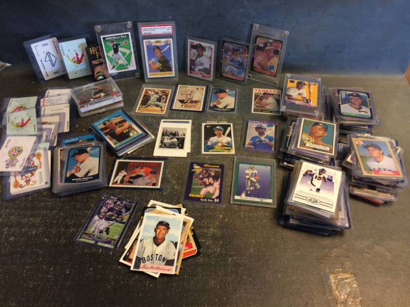 lot 83 image: Various Sports Cards