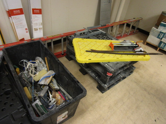 lot 705 image: TILE CUTTERS AND HAND TOOLS