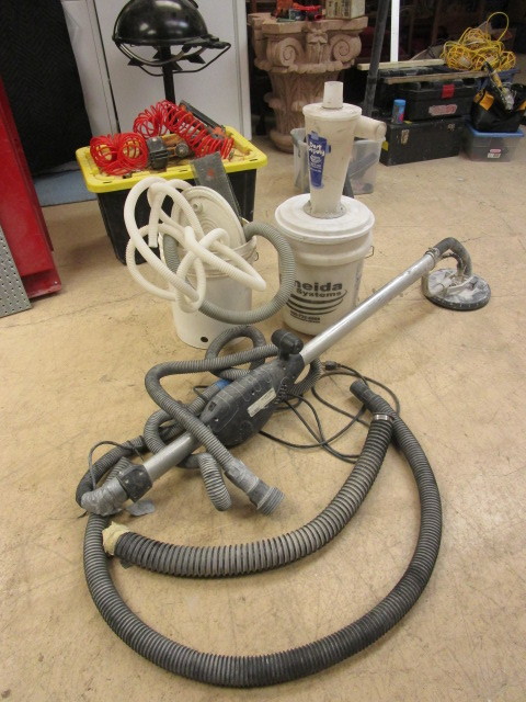 lot 714 image: SUMMIT AND ONEIDA DRYWALL SANDING SYSTEMS