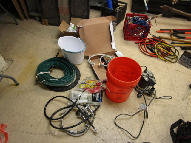 lot 724 image: EVERBILT SUMP PUMP AND PLUMBING SUPPLIES