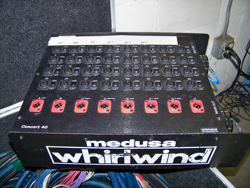 lot 1 image: Whirlwind Medusa Concert 40 Audio Snake 32x8 with Doghouse Microphone Input & Heavy Duty Rolling Case