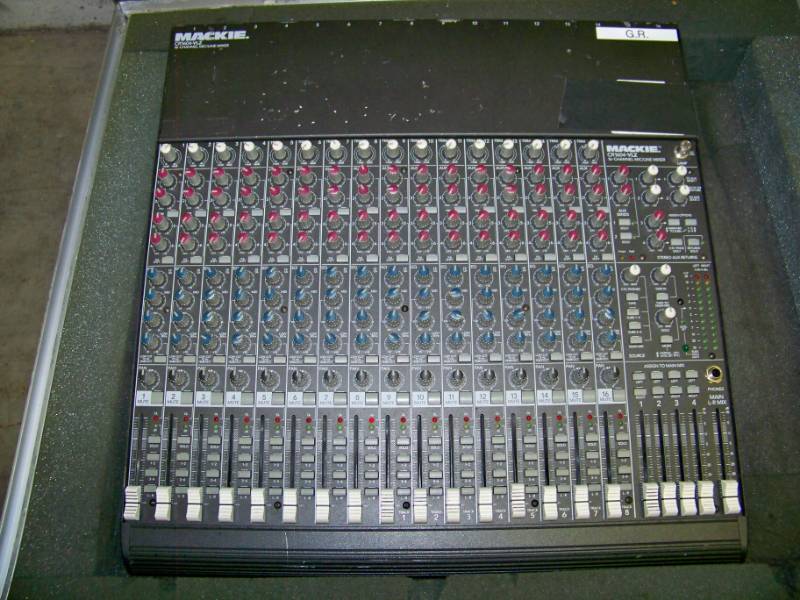 lot 20 image: Mackie 16-Channel Pro Audio Mixer in Hard Sided Travel Storage Case