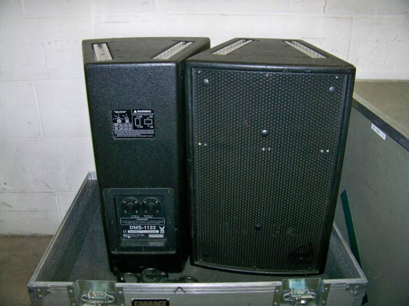 lot 40 image: Pair of ElectroVoice EV Pro Audio Loudspeakers in Hard Sided Cabbage TravelShipping Case