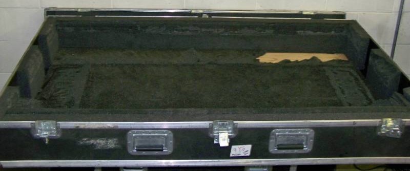 lot 51 image: Large Hard Sided Shipping Case