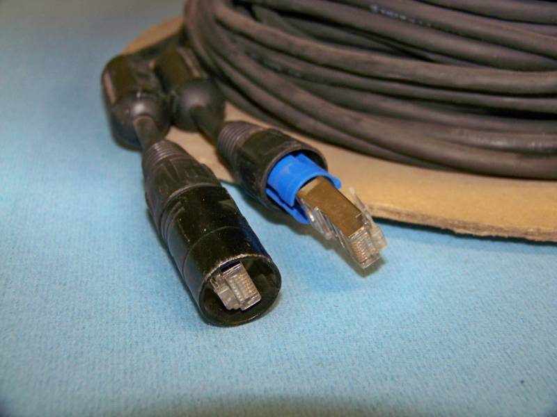 lot 55 image: Vandamme EthernetNetwork Cable - LONG