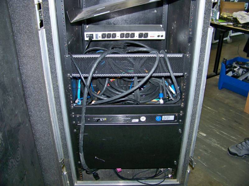 lot 58 image: Portable AudioVideo Equipment Rack with Hard Sided Case and Heavy Duty Casters