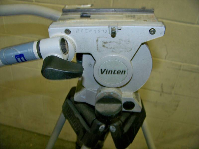 lot 104 image: Professional Vinten Vision Video Camera Tripod System