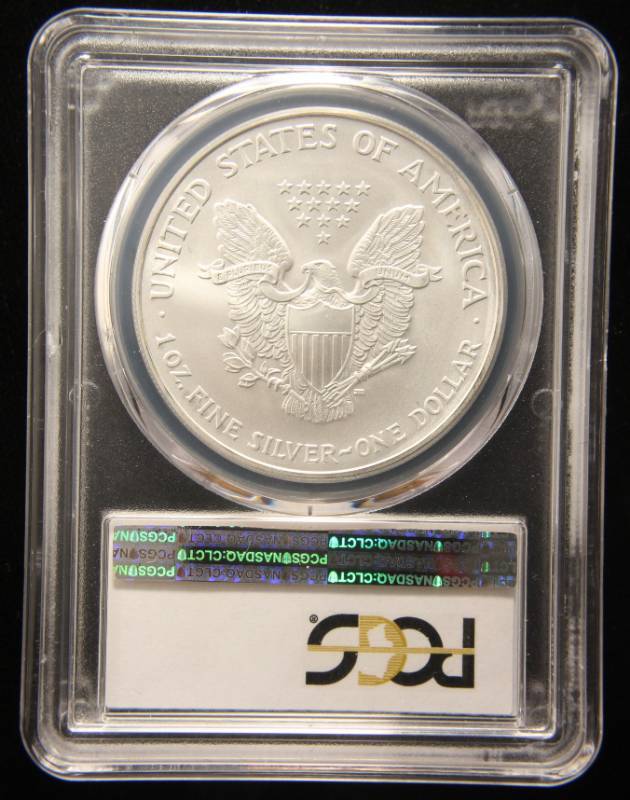 lot 07 image: 2005 AMERICAN SILVER EAGLE 1 TROY OZ. .999 FINE SILVER MS69 PCGS