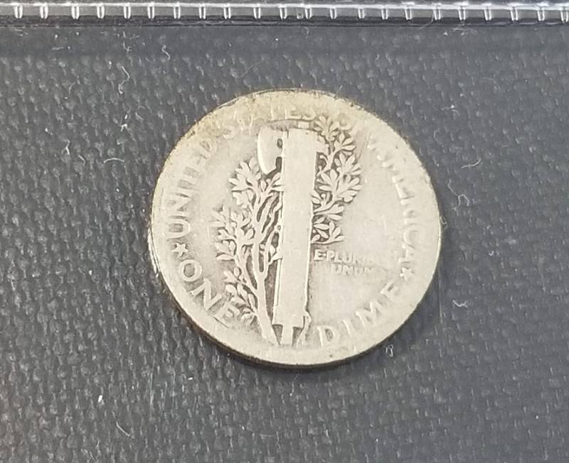lot 06-D image: 1921 MERCURY DIME