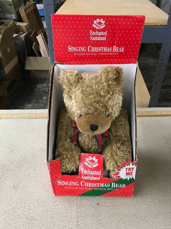 lot 166 image: Singing Christmas Bear