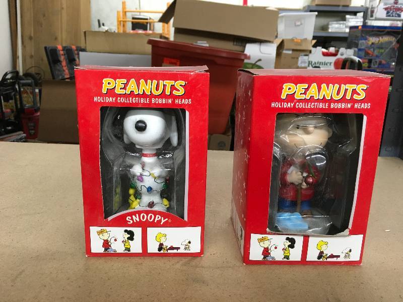 lot 173 image: Snoopy & Charlie Brown Bobble Heads