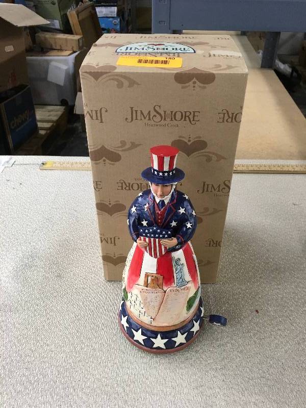 lot 180 image: Jim Shore Freedom Forever Uncle Sam W Rotating Monument Scene