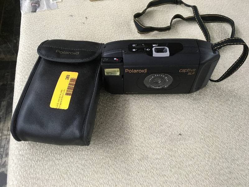lot 183 image: Polaroid Captiva SLR Camera