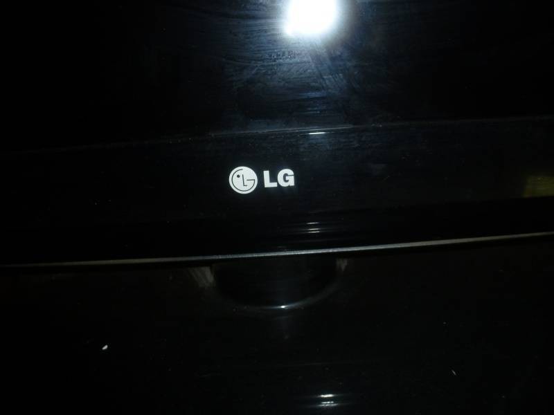 LG Flat Screen TV & Stand