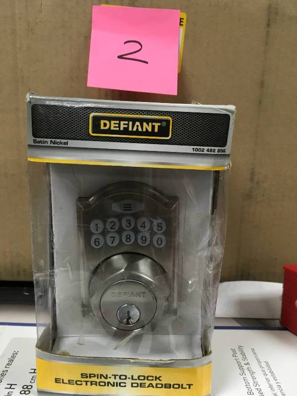 Defiant Single Cylinder Satin Nickel Castle Spin-To-Lock Electronic Deadbolt  in good condition