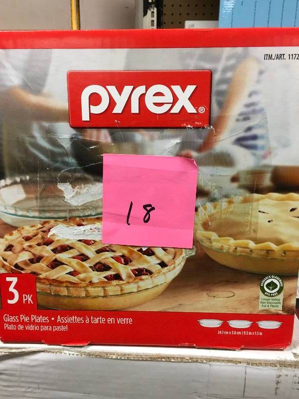 Pyrex Easy Grab Glass Pie Plate not used
