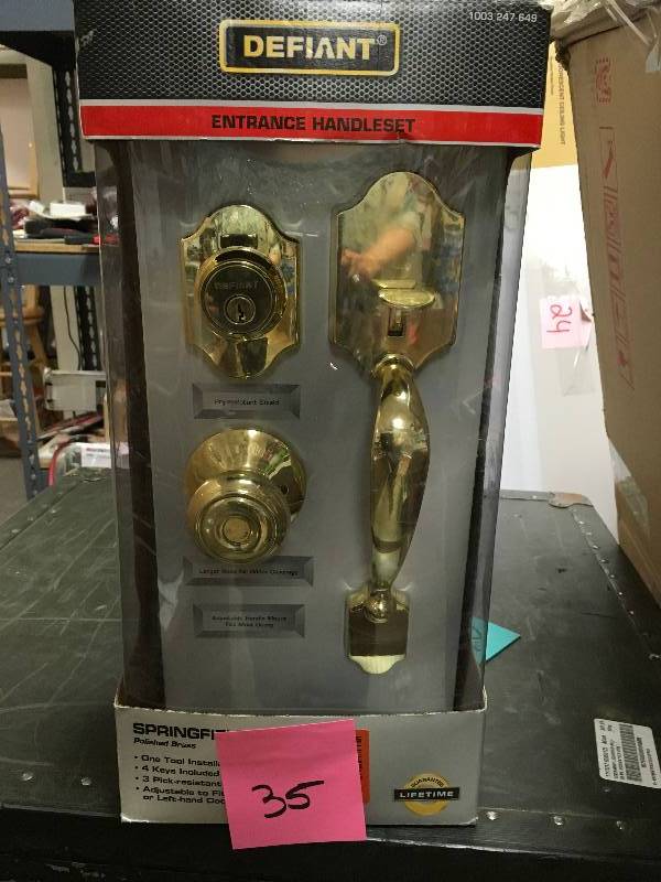 Defiant Springfield Single Cylinder Polished Brass Door Handleset with Mushroom Knob in good condition