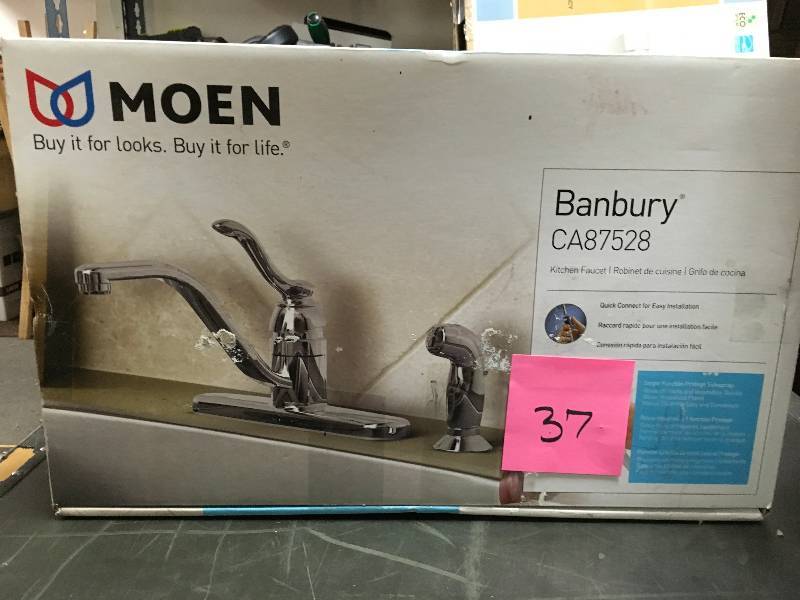 MOEN Banbury Single-Handle Pull-Out Sprayer Kitchen Faucet with Power Clean in Spot Resist Stainless in good condition