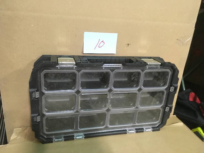 lot 10 image: STORAGE BOX