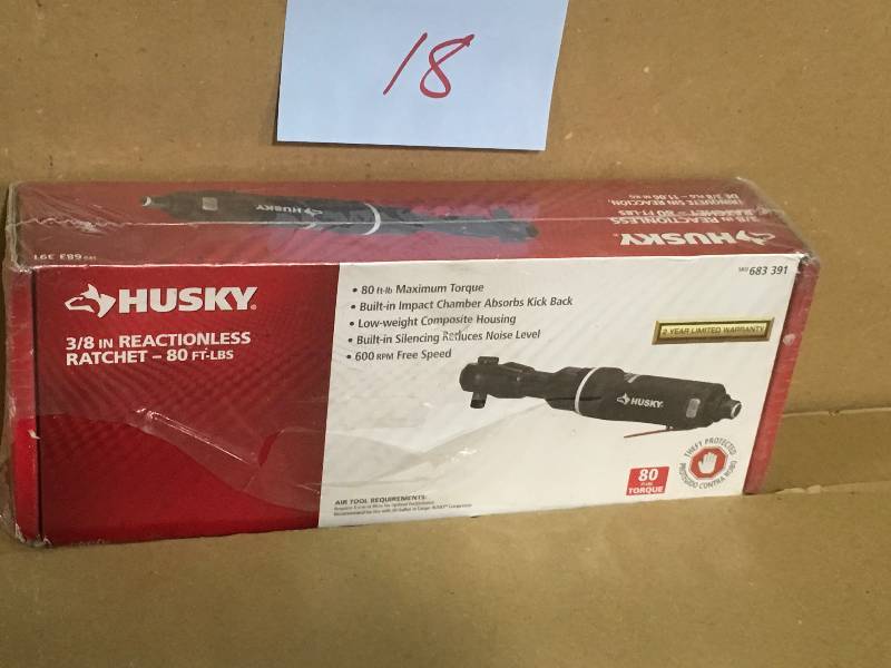 lot 18 image: Husky 683-391 38 Reactionless Ratchet 80 Ft-lbs in good condition