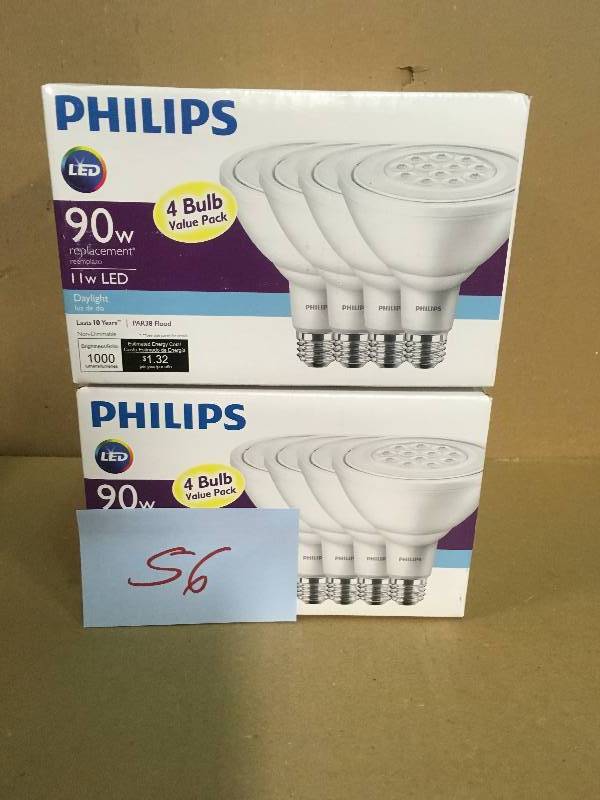 lot 56 image: Philips 90-Watt Equivalent PAR38 LED Daylight (4-Pack)  in good condition