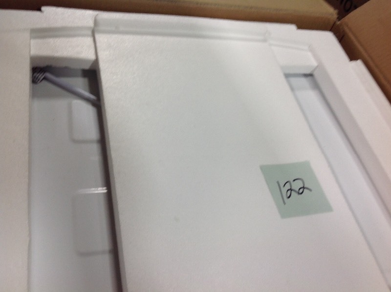 lot 122 image: Panda 3.75 cu. ft. Compact Laundry Dryer, White in good conditions