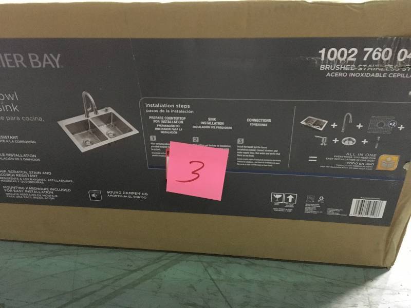 lot 3 image: Glacier Bay All-in-One Dual Mount Stainless Steel 33 in. 2-Hole 5050 Double Bowl Kitchen Sink in Brushed Finish in good condition