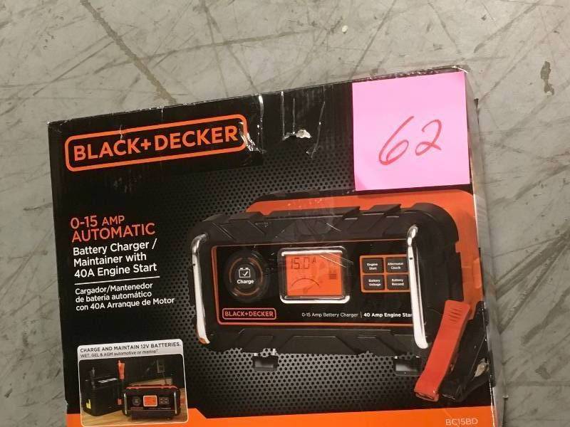 lot 62 image: BLACKDECKER 15 Amp Battery Charger with 40 Amp Engine Start  in good condition