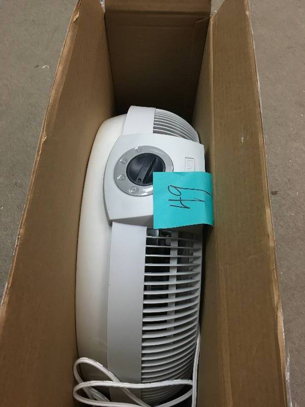 lot 49 image: Lasko Cyclone 20 in. Power Circulator Fan in good condition