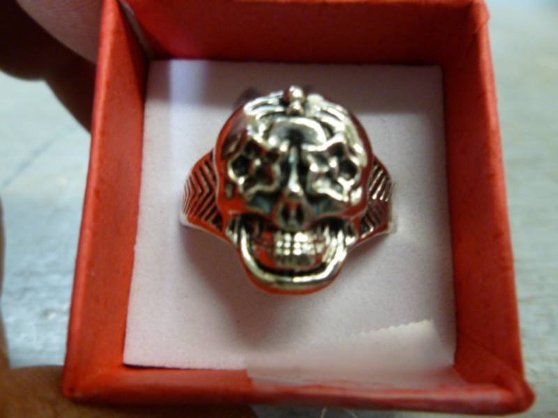 lot 18 image: Biker Ring