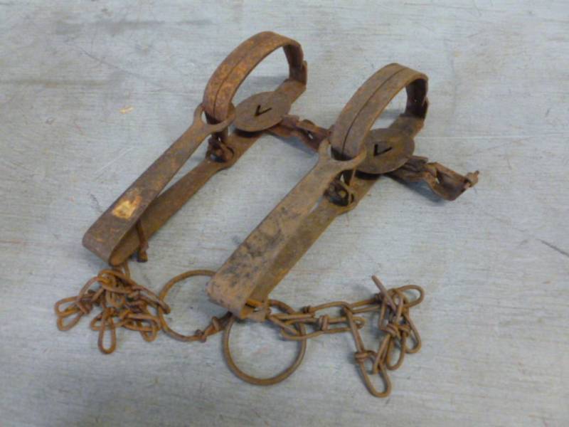 lot 39 image: Vintage Traps