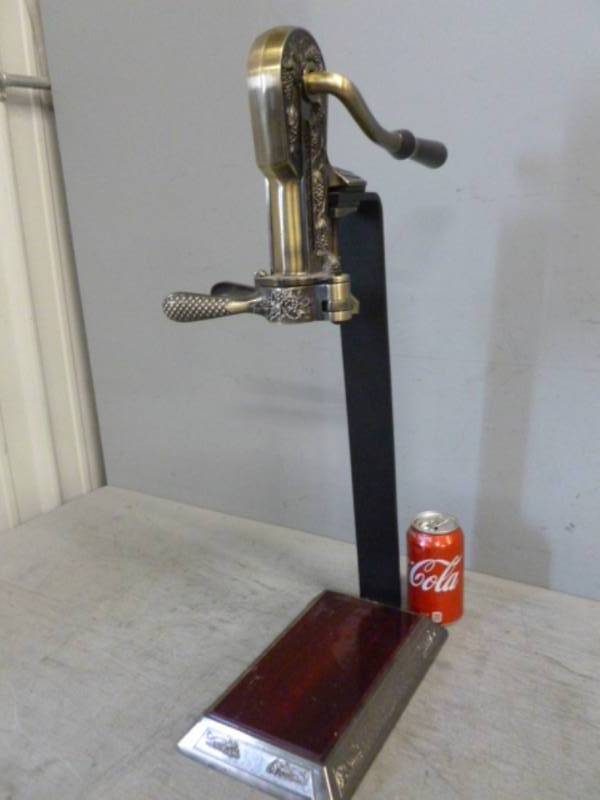 lot 64 image: Bottle Capper