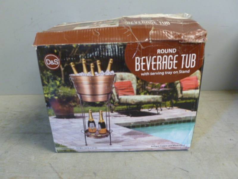 lot 93 image: New Beverage Tub