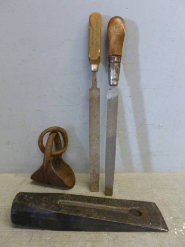 lot 102 image: Vintage Tools