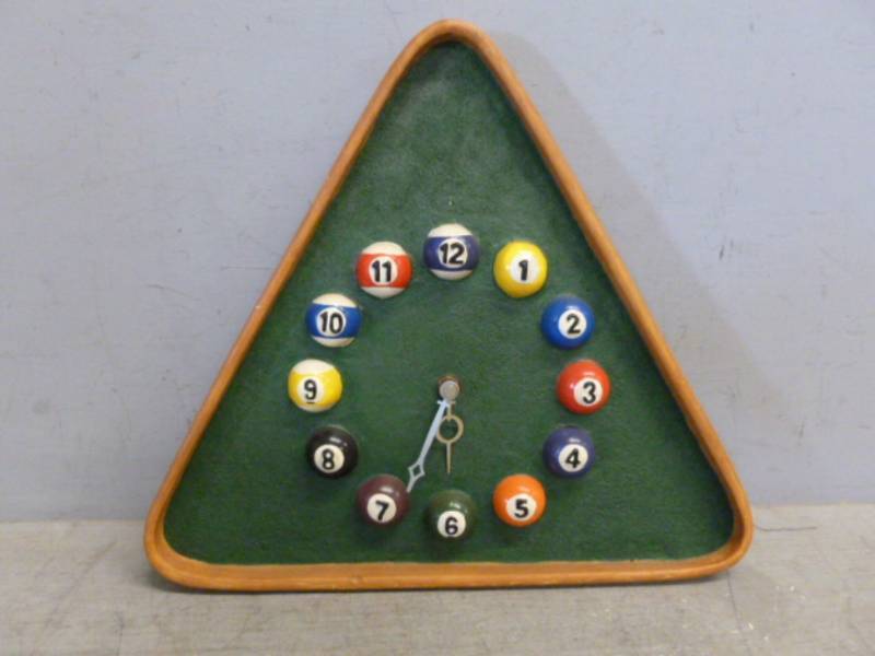 lot 107 image: Clock