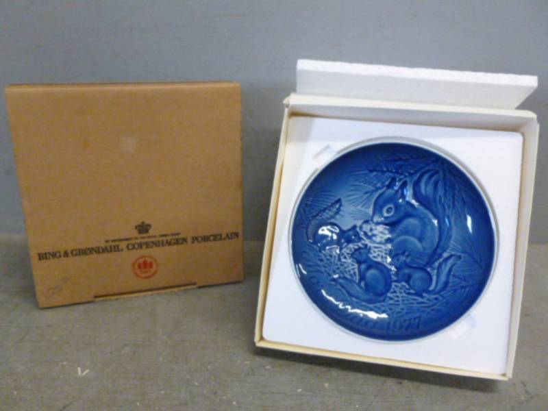 lot 110 image: Collectible