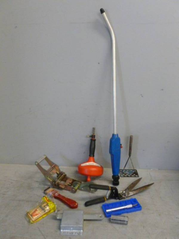 lot 119 image: Tools