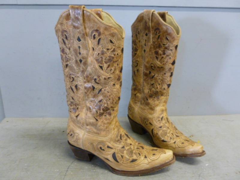 lot 162 image: Cowboy Boots