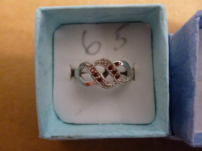 lot 167 image: Ladies Rings