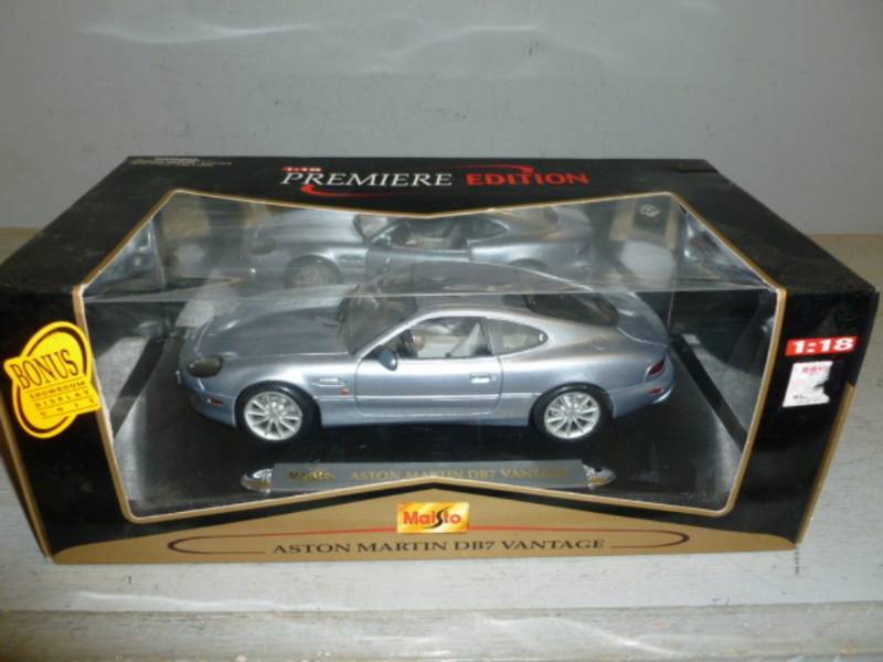 lot 196 image: Die Cast Metal Car
