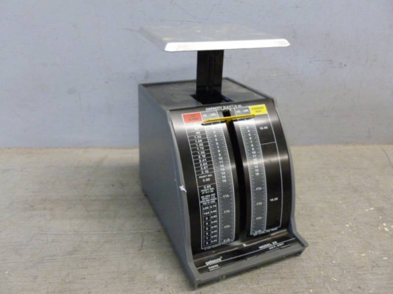 lot 208 image: Mail Scale