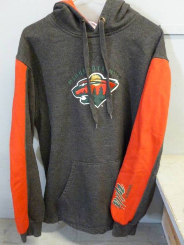 lot 218 image: Minnesota Wild Pullover