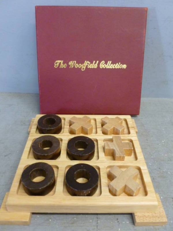 lot 225 image: Wooden Game