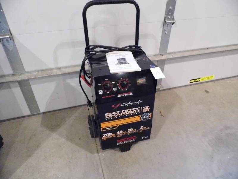 Schmmacher Battery Charger
