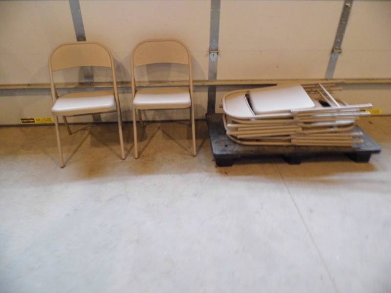 Lot of 8 Folding Chairs
