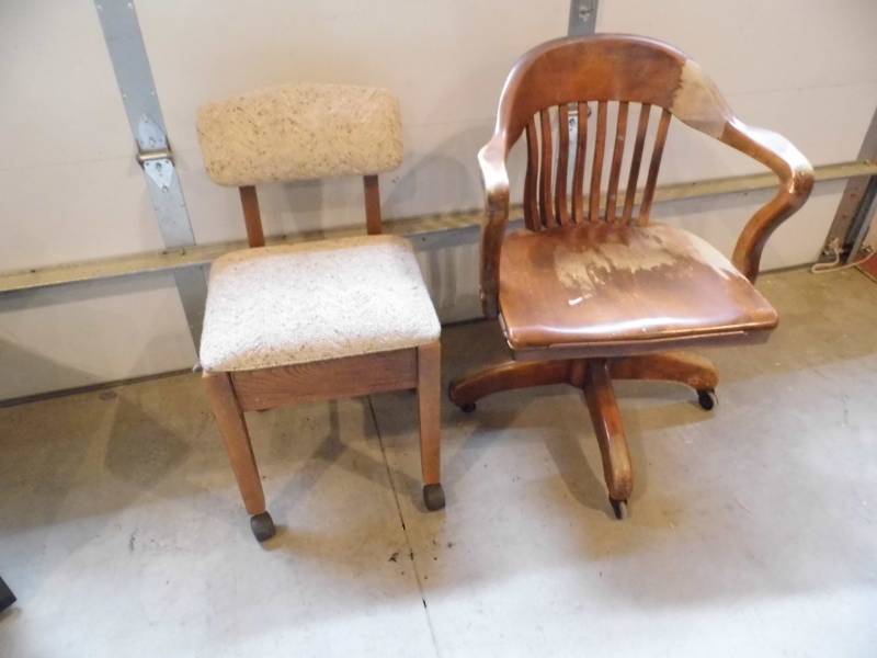 Desk Chair - Rolling Chair