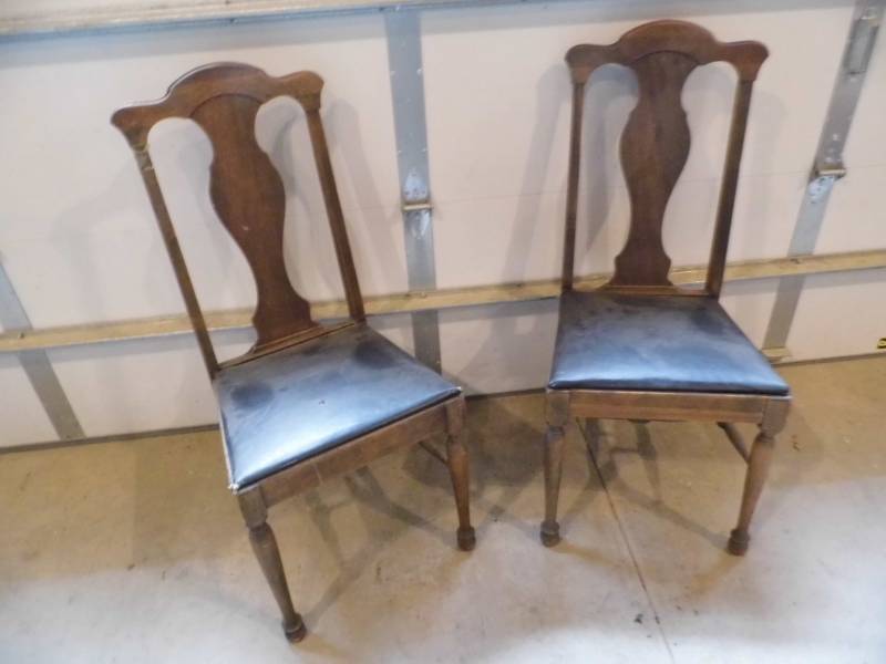 Lot of 2 Antique Chairs