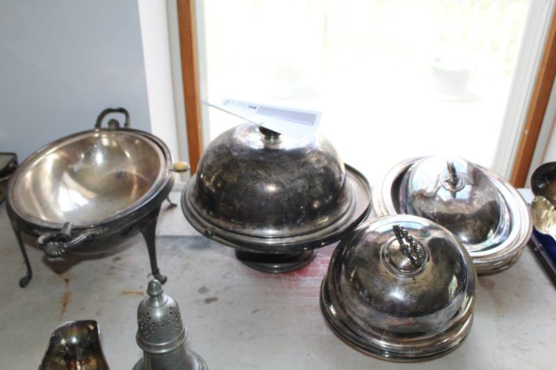 lot 164 image: Metal Serving and Warming Dishes