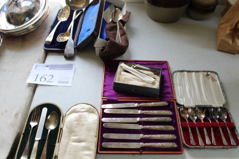 lot 162 image: Silverware Sets, Serving Utensils, Silverware Cases